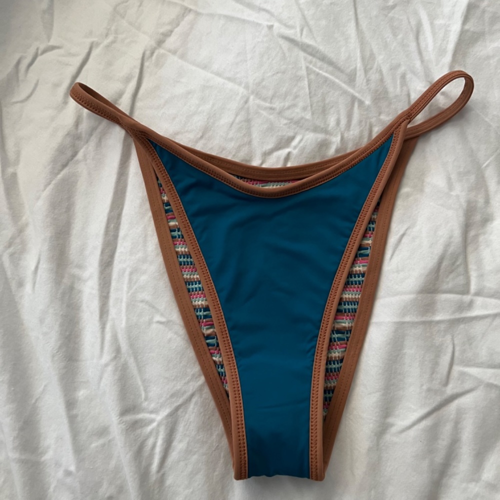 L*Space Swimwear - Picture 10 of 16